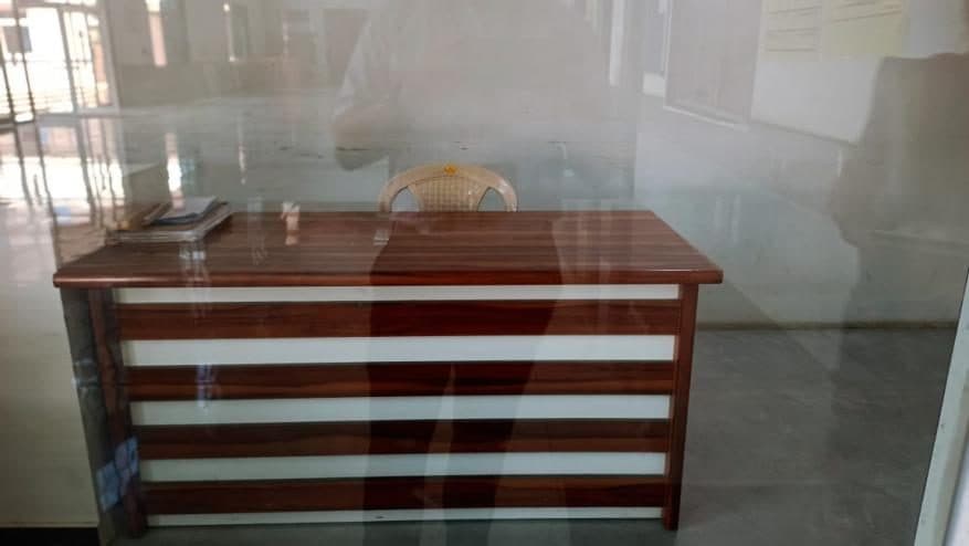 The reception desk of the front office lab